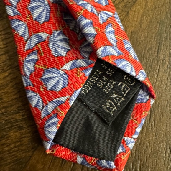 Burberry silk tie featuring umbrellas - Picture 4 of 9